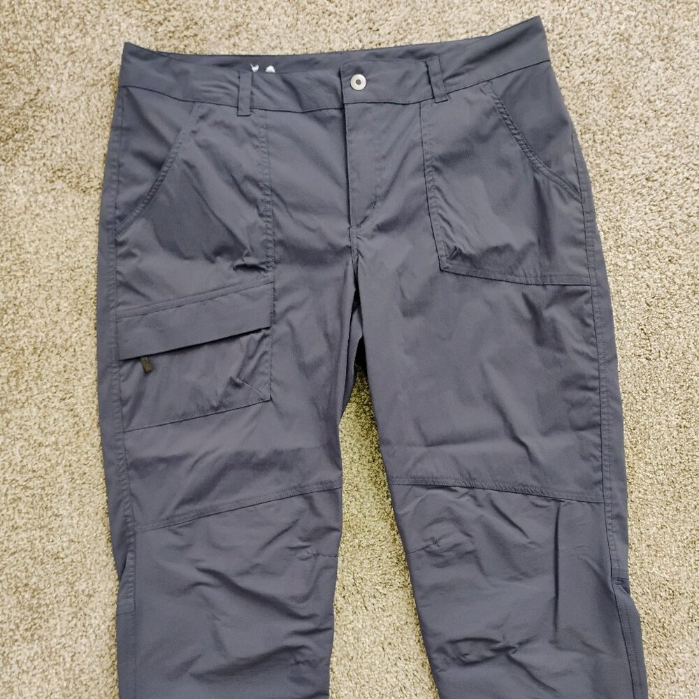 Columbia Blue Capri Pants Size 16, Pre-Owned in Nice Condition